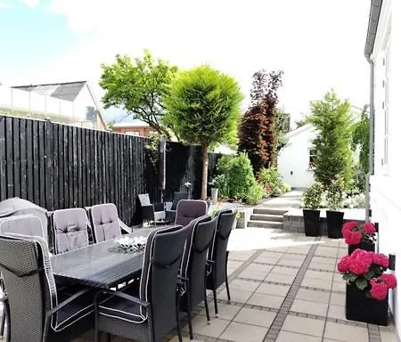 Vaerelser I Midtbyen Guest house *