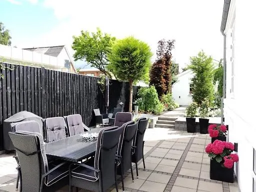 Vaerelser I Midtbyen 게스트하우스 *